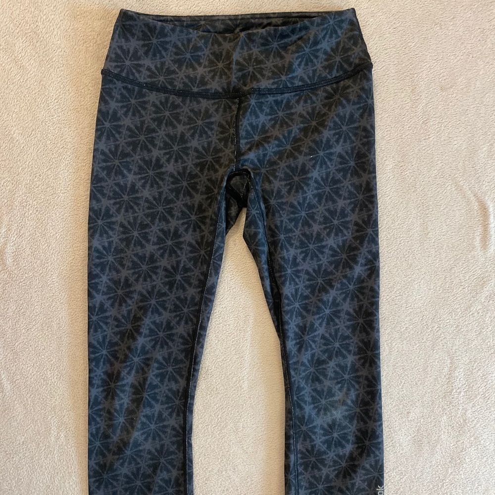Hexagonal Patterned Capris
